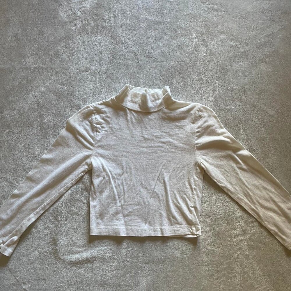 Charlotte Russe White Mock Turtleneck Crop To